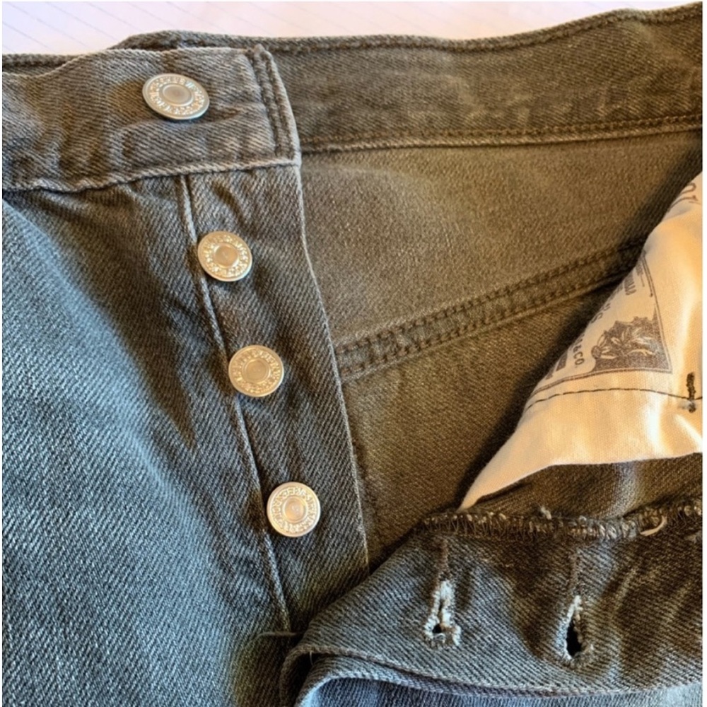 Levi’s 501 Jean Shorts - Picture 10 of 13